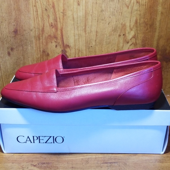 Capezio Red Leather Style Slip-On Shoes 9.5M - Picture 4 of 8